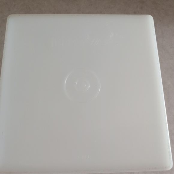 Tupperware - Picture 4 of 4